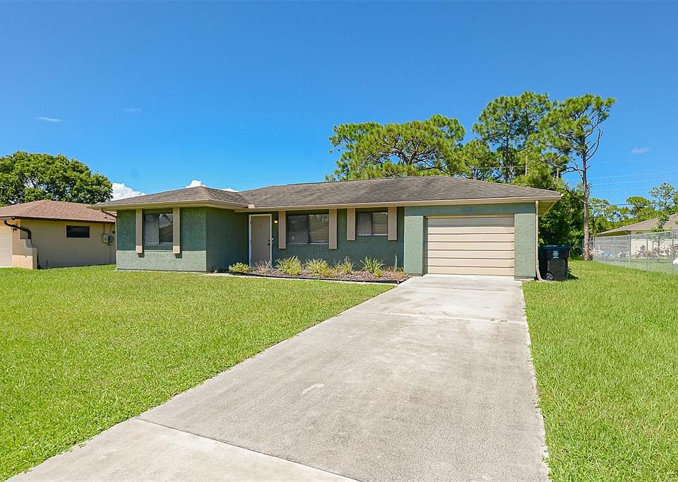 1st image of 2565 SE DOGWOOD AVENUE