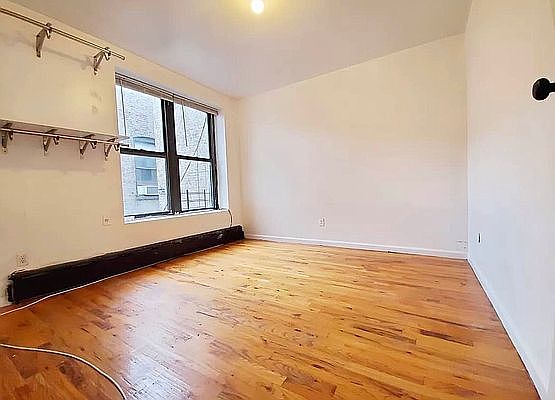 2nd image of 500 Lafayette Ave #3D