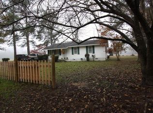 799 Cain Rd, Saint Pauls, NC 28384