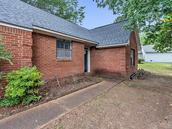 2nd image of 1164 Hunters Lake Dr