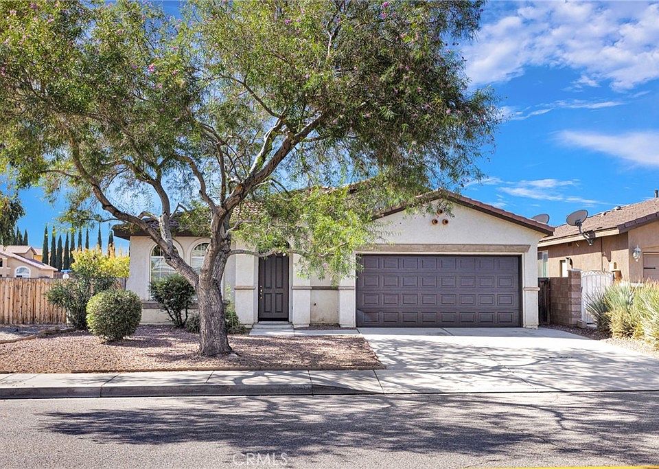 1st image of 12383 Luna Rd