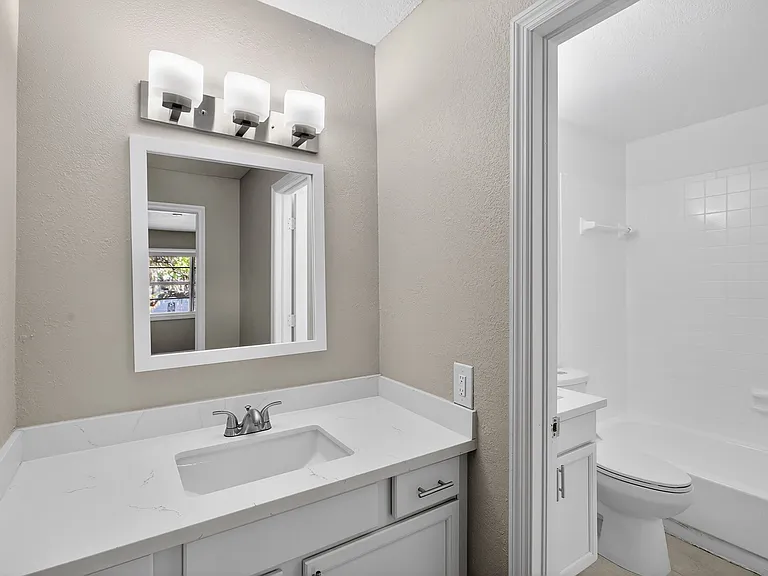 Willow Brooke Apartments — Photo 10