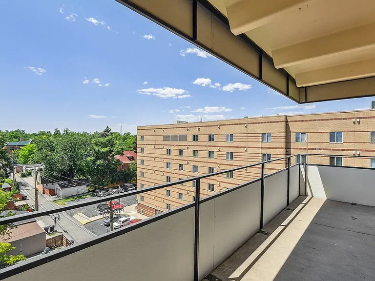 balcony balcony