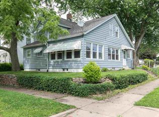 1605 15th Ave, Moline, IL 61265