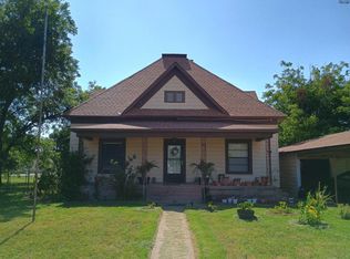 903 Plainview Rd, Seymour, TX 76380