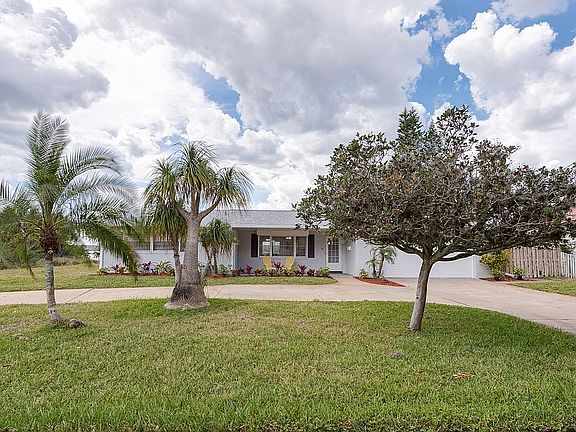 2nd image of 2040 John Anderson Dr