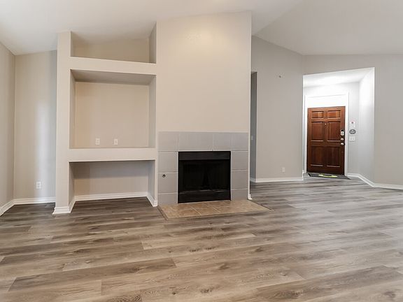 4th image of 2608 Hill Street Cv