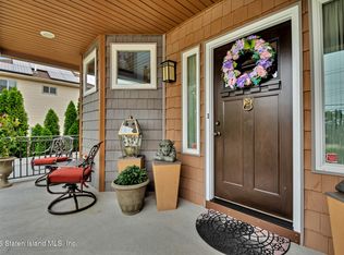 909 Jewett Ave, Staten Island, NY 10314
