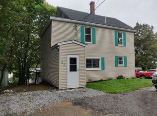 31 Regan St, Gardner, MA 01440