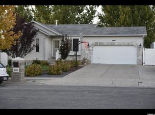 2066 W 1570 N, Clinton, UT 84015