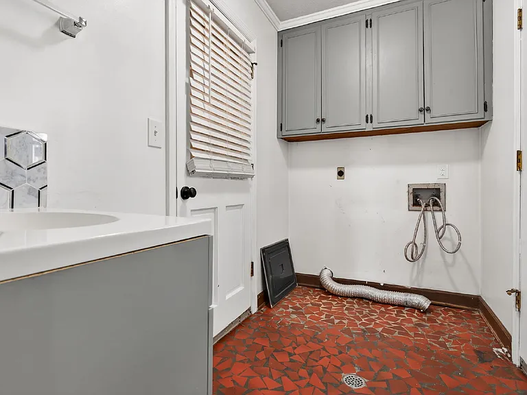 636 N Wilkinson Dr — Photo 17