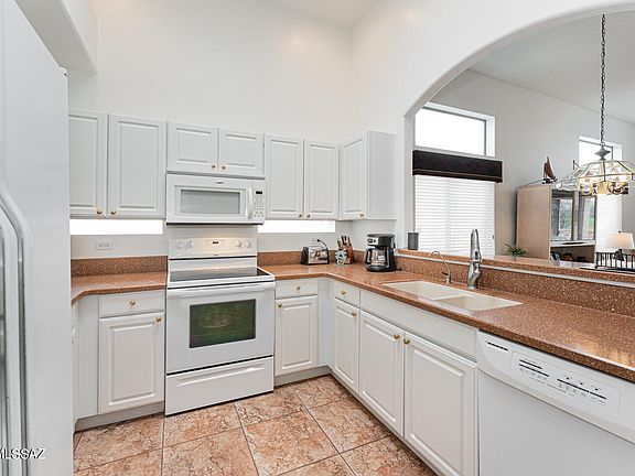 4th image of 2508 S Pecan Valley Pl