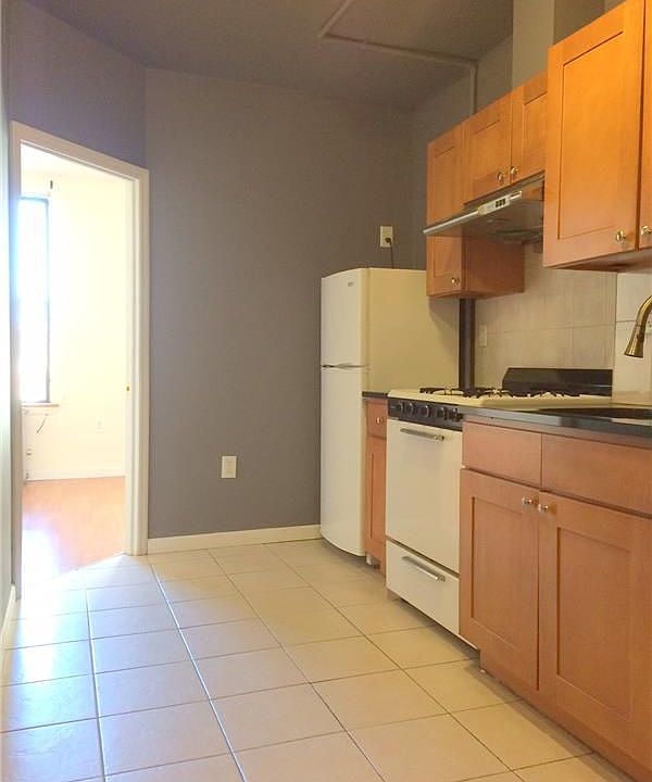 1st image of 55 Bayard St APT 6