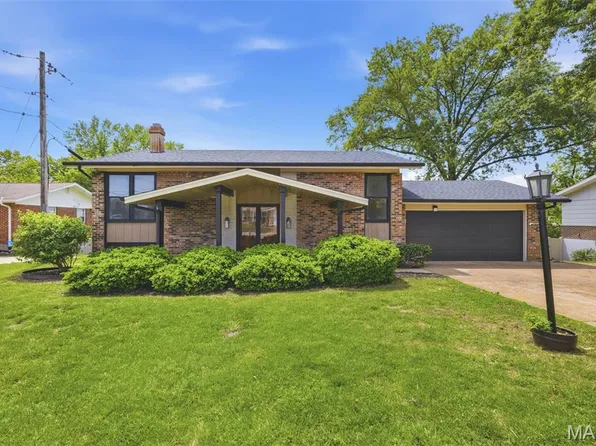 4444 Mattis Rd, Saint Louis, MO 63128