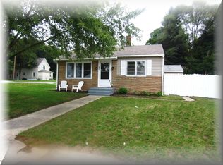 622 N Bridge St, Belding, MI 48809