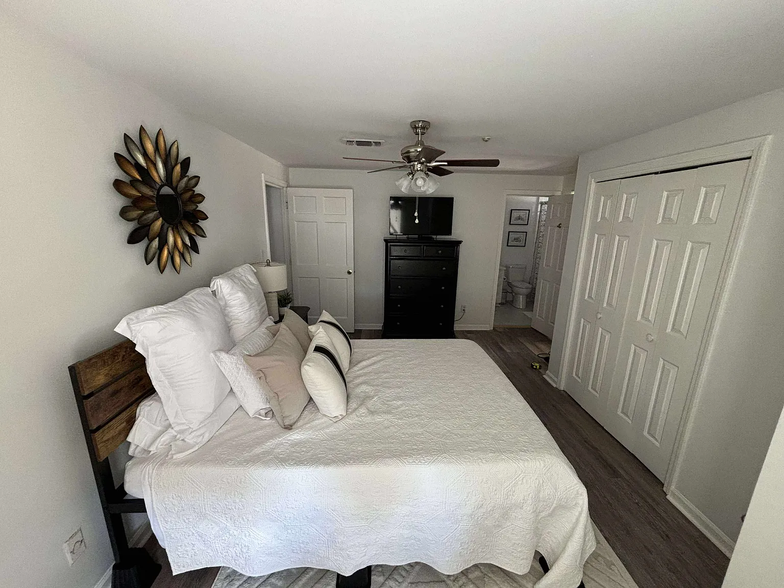 843 Poplar St — Photo 3
