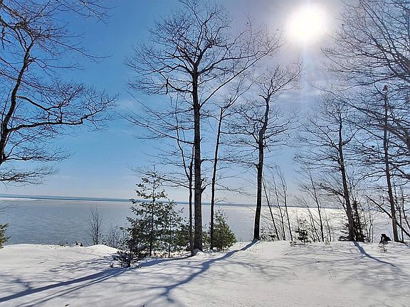 5th image of 1117 S Shore Rd