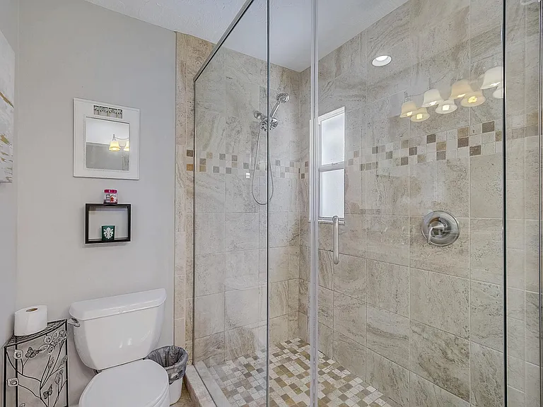 2825 Webber St — Photo 16
