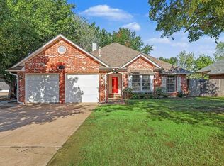 1513 Louis Scott St, Edmond, OK 73003