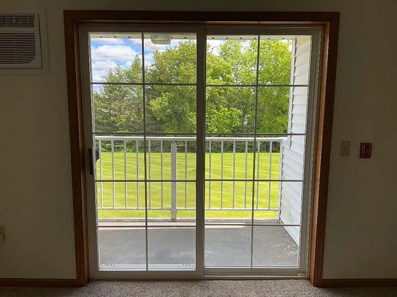 2 bed, 1.5 bath, 1082 sqft, $1,349 — Photo 4