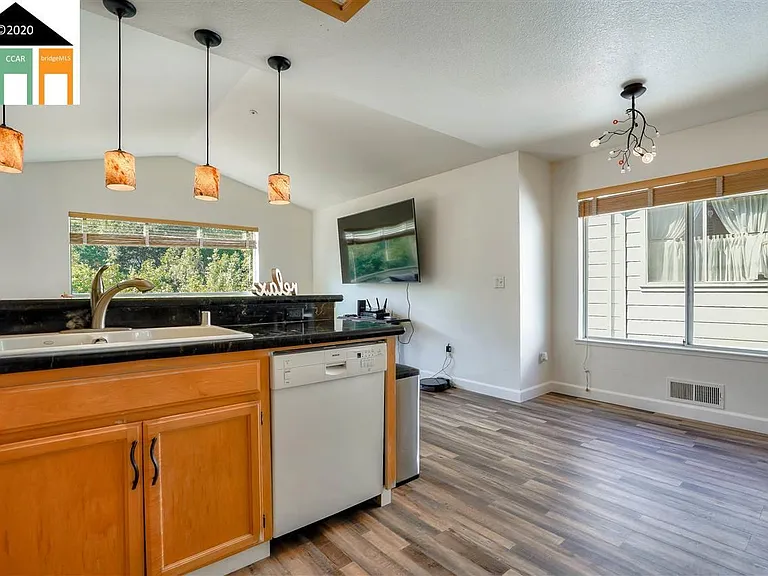 25472 Modoc Ct — Photo 32