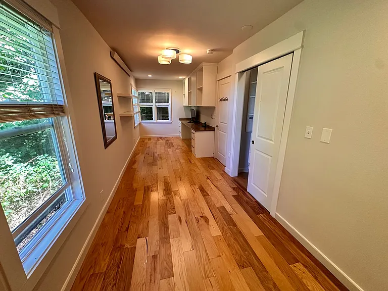 5301 SW Shore Pl — Photo 6
