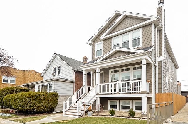 1st image of 3615 N Artesian Ave #1