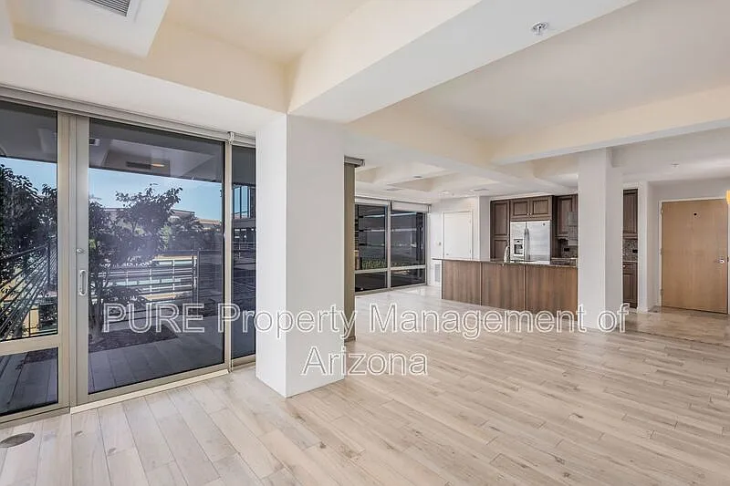 2 bed, 2.0 bath, 1282 sqft, $3,795 — Photo 3