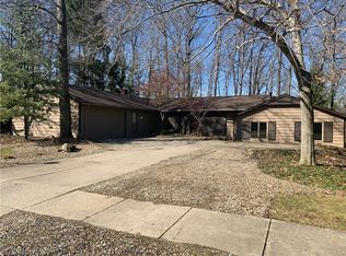11928 The Blfs, Strongsville, OH