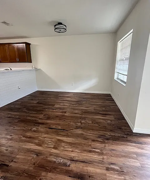 Bloomingdale Villas Ct — Photo 17