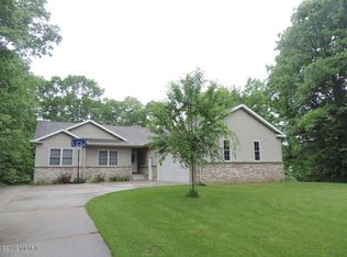 2175 Hyde Park Rd, Muskegon, MI 49445