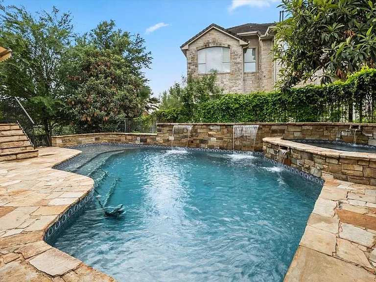 4308 Canoas Dr — Photo 2