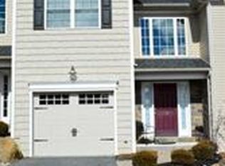 1639 Finches Garden Rd, Bethlehem, PA 18015