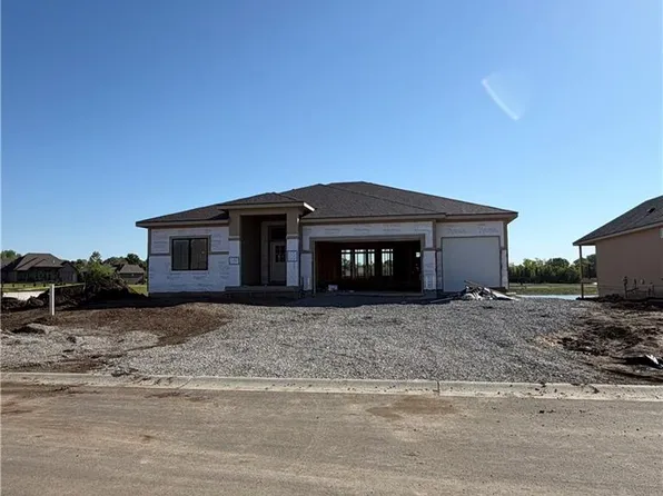 2343 Foxtail Dr, Kearney, MO 64060
