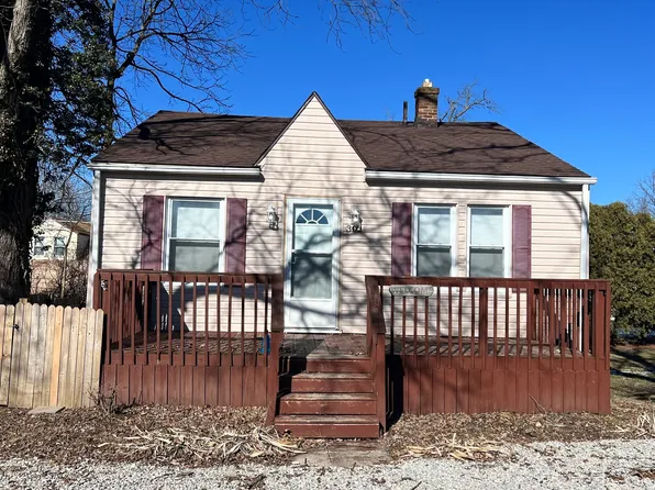 302 E Cowing Dr, Muncie, IN 47303