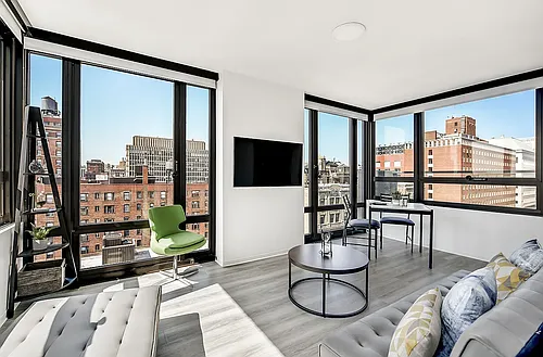 415 W 120th St #PENTHOUSE Photo 1