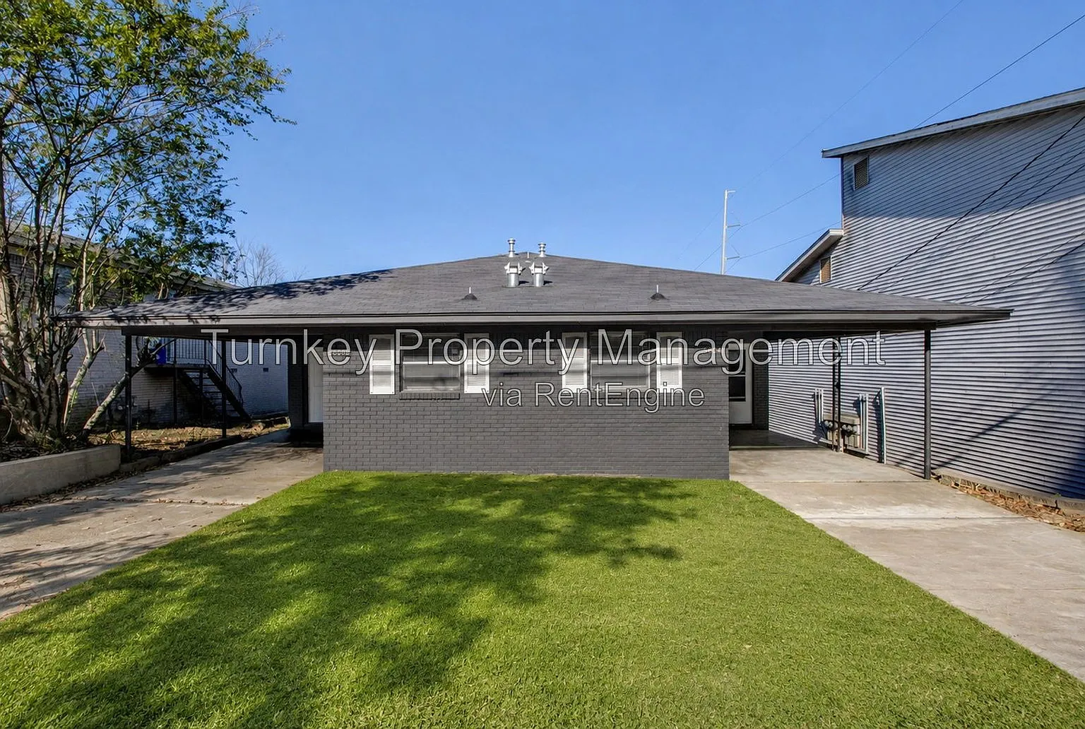 2 bed, 1.0 bath, 840 sqft, $875 — Photo 1