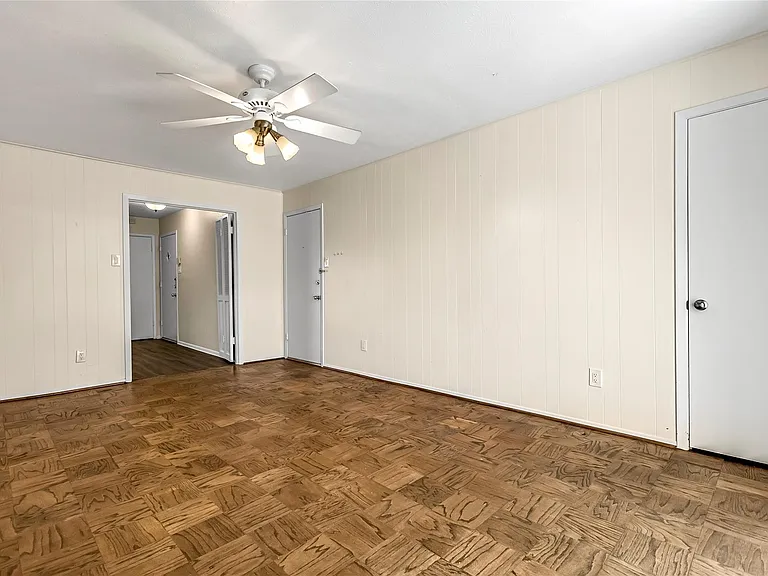 5835 E University Blvd #D — Photo 11