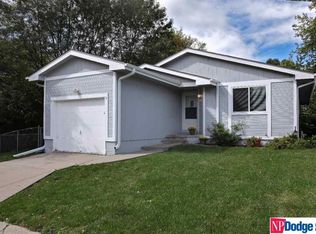 6114 S 76th Ave, Ralston, NE 68127