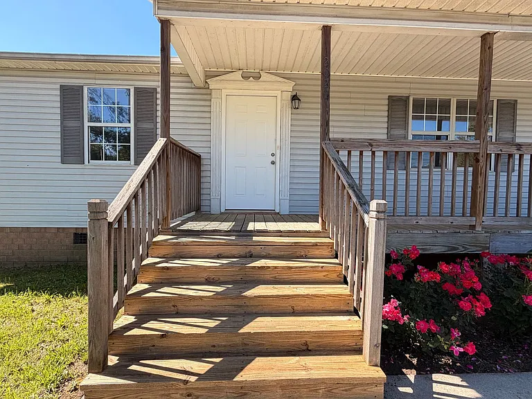 2020 Ball Park Rd — Photo 2
