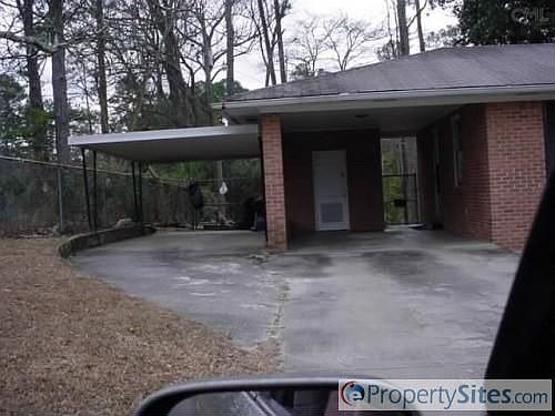 2nd image of 918 Carola Ave
