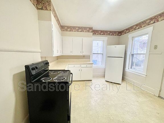 3rd image of 109-111 W 26th St