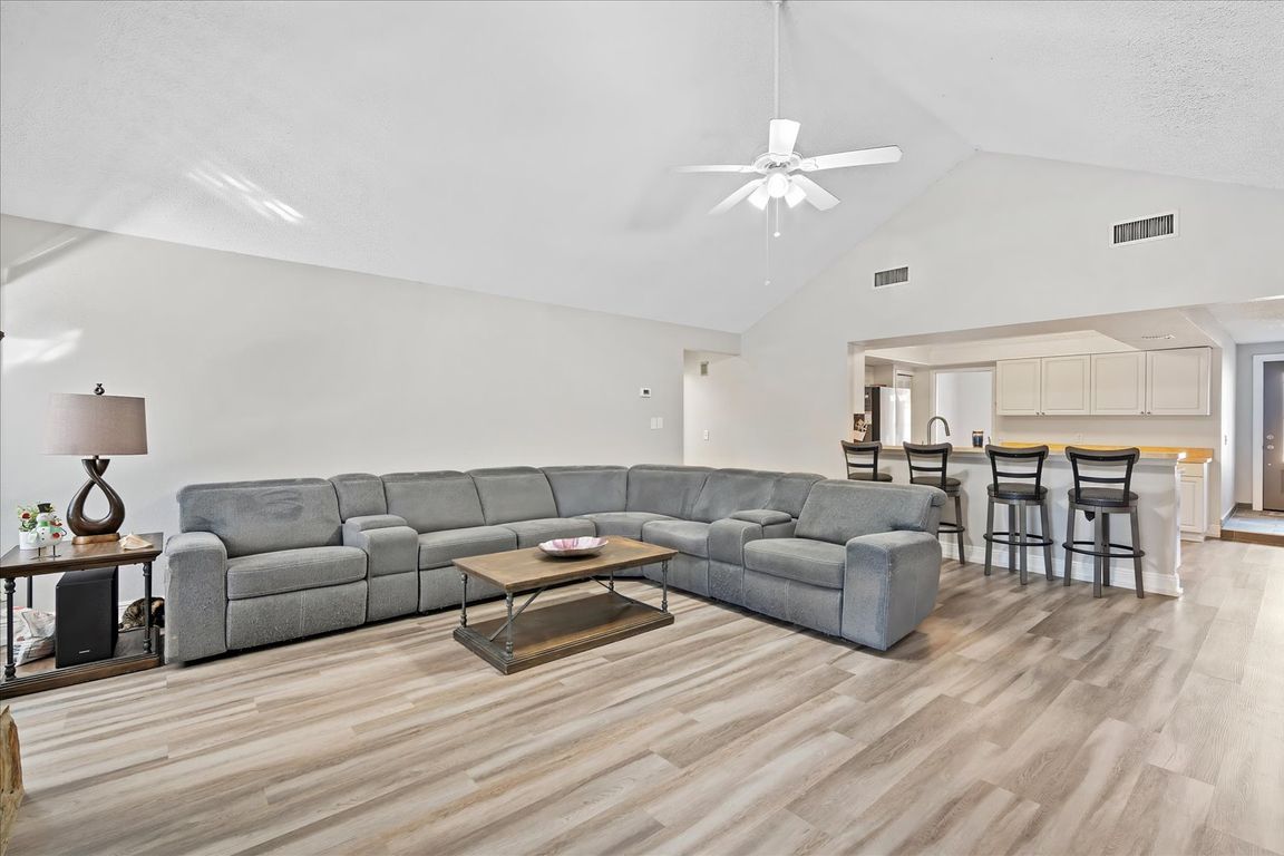 next background image