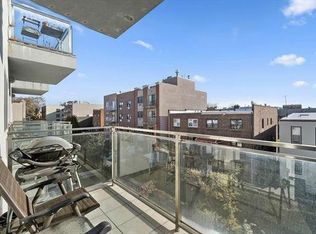 25-87 37th St #3D, Astoria, NY 11103