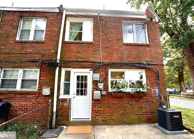 6371 Magnolia St — Photo 21