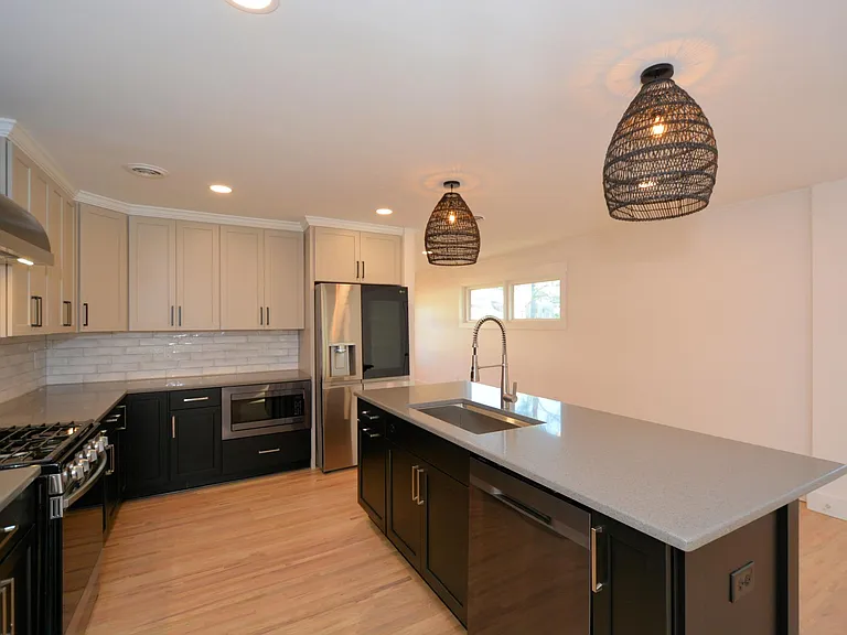 109 Edgemont Dr — Photo 15