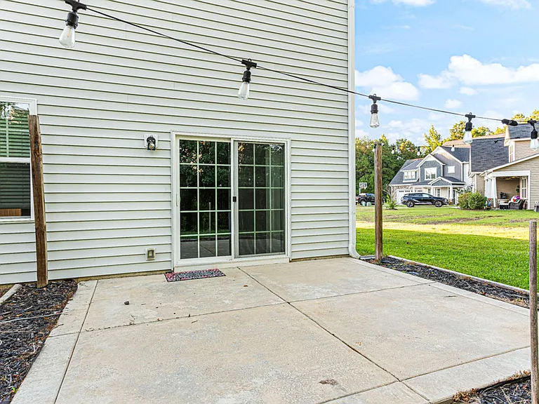 2240 Mannington Dr — Photo 7