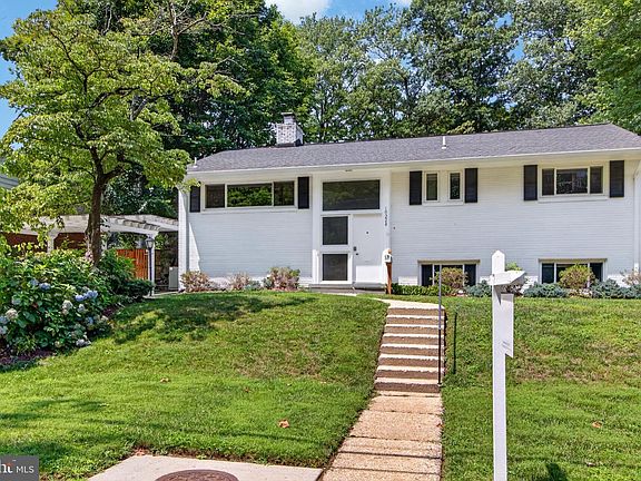 2nd image of 10228 Hatherleigh Dr