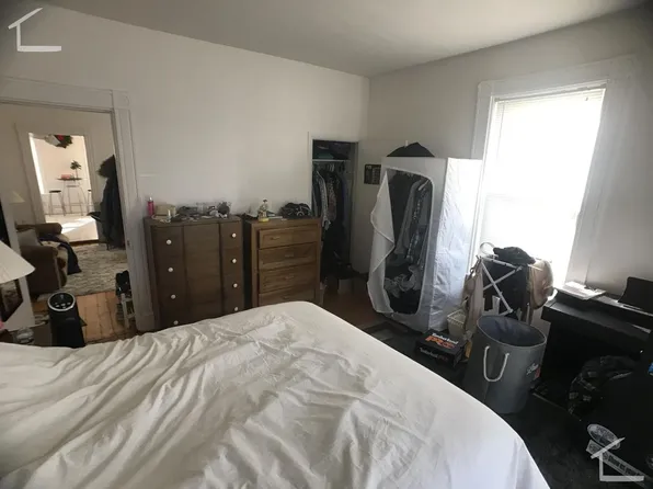 27 Pratt St, Allston, MA