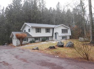 3819 Foxborough Ct, Stroudsburg, PA 18360